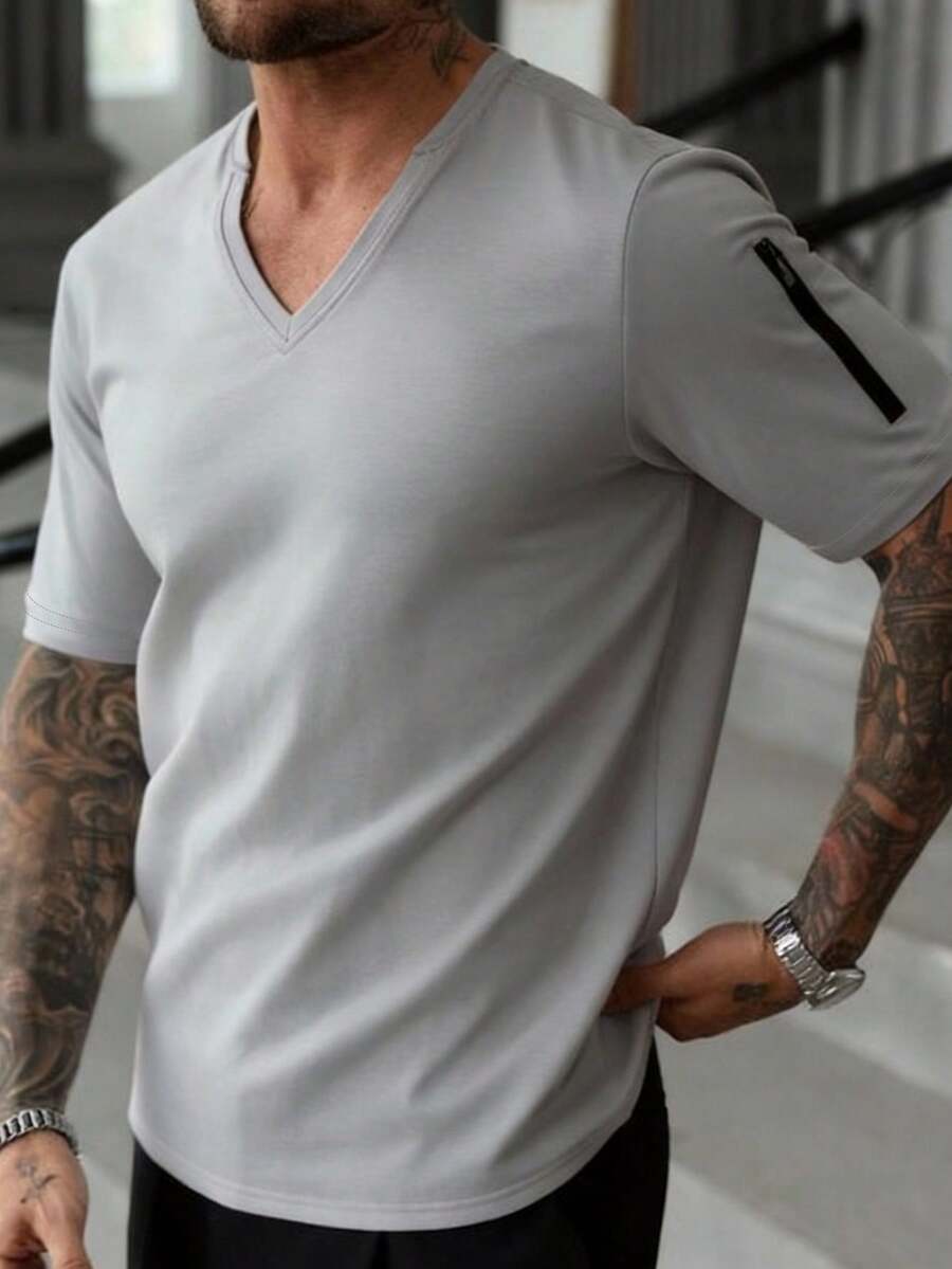 GOLDREDY Herren Mode V-Ausschnitt Strick Weicher Stoff Reißverschluss Dekor Kurzarm Hemd, Retro Streetwear Stil geeignet für Lässig Ausflüge und Pendeln - Hellgrau - Übersicht 1