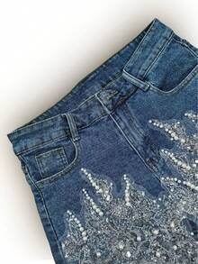 GLOURI Women's Light Blue High-Waisted Denim Shorts - Pearl & Sequin Lace Embellishments & Distressed Hem | Sweet-Glam Chic Style For Evening Brunch, Party Nights & Stylish Casual Outings - 藍色 - 查看 4
