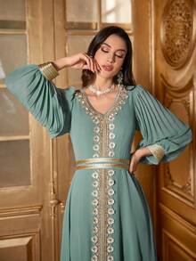 优雅雪纺褶裥长袖V领睡袍，饰有贴花和腰带细节 - 薄荷綠 - 查看 1