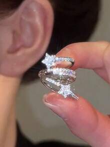 1pc Fashionable Multilayer Star Clip-On Earrings, Rhinestone Embellished Silver-Tone, Suitable For Women's Daily Wear, Party, Date, Music Festival, Valentine's Day Gift, Jewelry Gift, Daily Gift