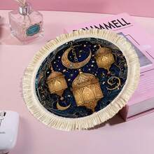 Bộ 1/4/6 chiếc đèn lồng chạm khắc vàng theo chủ đề lễ hội Trung Đông, bầu trời sao đen thẳm với những vì sao lấp lánh, trăng lưỡi liềm khoét rỗng màu vàng, viền họa tiết dập nổi. Tấm lót bàn/đế lót ly bằng vải lanh in hình tua rua, in hoa văn. - Nhiều màu - Xem 6