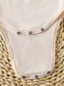 Bộ áo liền quần tay ngắn in chữ "Bà và Cháu" cho bé trai. - Màu be - Xem 7