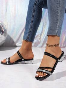 Sandal Selop Datar Musim Panas Terbaru untuk Wanita, Sandal Selop Ringan dan Nyaman Cocok untuk Kencan, Jalan-jalan, Pesta, Pantai, Liburan - Modis & Serbaguna - Hitam - View 4