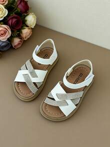 1双女童白色水晶装饰交叉绑带仿皮厚底露趾凉鞋，闪亮奢华风格，适合夏季假期和日常穿着，可爱童鞋，热门网红单品，广受好评，百搭女童凉鞋，时尚休闲风格童鞋，软底不磨脚，理想的日常穿着之选 - 白色 - 查看 3