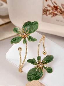 Fashionable, Elegant Floral Arm Cuff, Adjustable Opening, European & American Cross-Border Style - Green - View 3