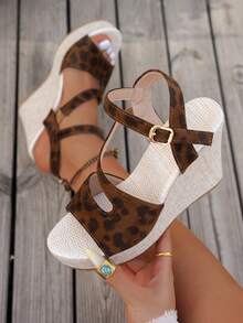 女士休闲百搭鞋，厚底坡跟鞋，新款设计，柔软百搭，尖头，舒适，绑带装饰，搭扣，适合通勤和日常穿着 - 豹紋 - 查看 2