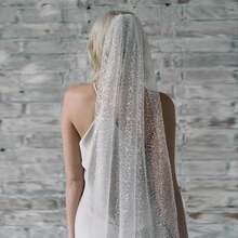 1件闪亮亮片头饰带梳子，适用于婚纱、教堂式婚纱、婚礼摄影、登记仪式等场合的发饰 - 直白色 - 查看 9