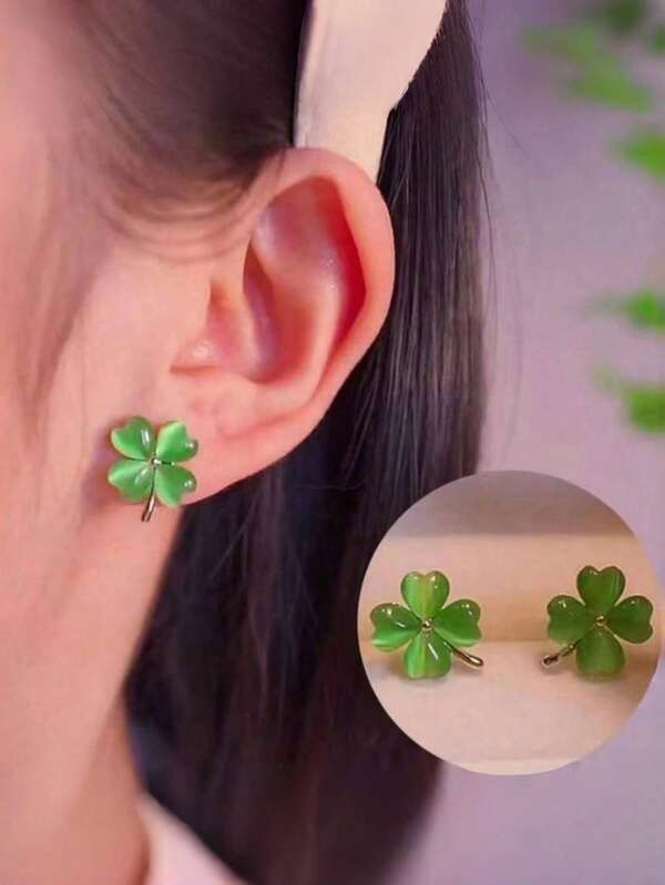 1 Pair Of Green Four-Leaf Clover Earrings, Elegant And Versatile Clover Earrings, Light Luxury And High-End Earrings, Suitable As A Small Gift For Girls For Daily Wear