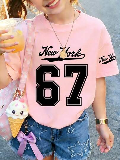 “67”图案短袖T恤，适合少女日常穿着、上学和夏季街头风格。