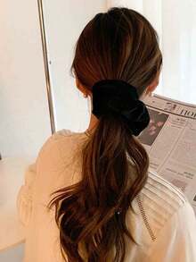 1pc Black Pleated Velvet Scrunchie, French Elegant Hair Tie Flower Hair Tie, Vintage Minimalist Ponytail Hair Tie Hair Tie For Women ,Hair Elastics ,Hair Rubber Bands ,Hair Rope - Multicolor - View 5