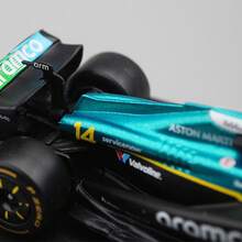 Burago 1/43 比例阿斯顿·马丁阿美F1车队AMR23 AMR25 2025 #14 费尔南多·阿隆索合金压铸F1赛车模型，节日生日收藏礼物 - AMR25 #14-Helmet - 查看 9