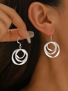 2pcs Wavy Asymmetrical Triple Circle Matte Smooth Silver-Tone Earrings, Fashionable Creative Versatile Earrings Suitable For Women's Daily, Business, Party, Paired With Jewelry - Silver - View 2