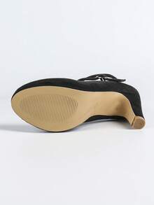 Round Toe High Heel Black Criss-Cross Strap Chunky Heel Low Vamp Women Pumps - Black - View 10