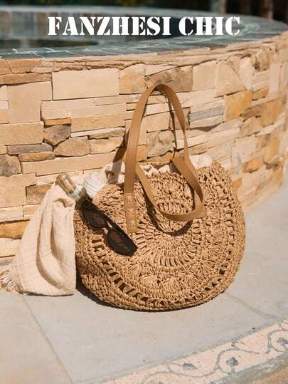 Esta nueva y elegante bolsa de playa de paja de gran capacidad con estilo vacacional presenta un diseño calado, adecuada para viajes. Las bolsas de playa y las bolsas tejidas son artículos esenciales para viajes y vacaciones.