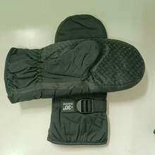 1 双保暖滑雪手套 - 冬季手套，防滑握把，可调节腕带 - 可洗男女通用手套 - 适合滑雪、单板滑雪、骑自行车和其他冰上运动 - 户外活动，时尚设计，耐用结构，户外运动爱好者的理想选择 - 彩色 - 查看 10