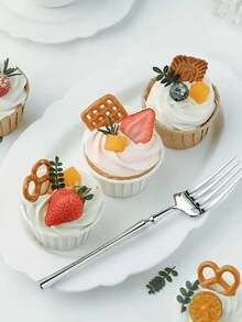 50pcs Heat & Oil Resistant Cupcake Liners, Baking Cups, Oven Ruffled Paper Cups, Ruffled Paper Trays, Cupcake Baking Cups, Cake Cups, Mini Cupcake Baking Liners, Bakery, Christmas, Wedding, Birthday Party Paper Cups - Multicolor - View 4