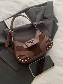 新款个性机车包，时尚铆钉甜美法棍包，复古撞色通勤休闲女式单肩包，模压拼接便携轻巧腋下包，适合女性约会、购物、通勤、户外、办公、工作、商务、送礼、生日等场合，日常使用佳品。 - 咖啡 - 查看 3
