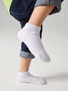 10 Pairs Kids/Youth Striped Cotton Casual Comfortable Versatile Mid-Calf Socks - Black and White - View 2