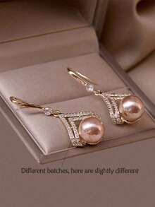 topshiny 一对时尚简约小众高端香槟色珍珠耳环，适合派对和活动佩戴。批次之间细节可能略有差异。 - 金色 - 查看 4