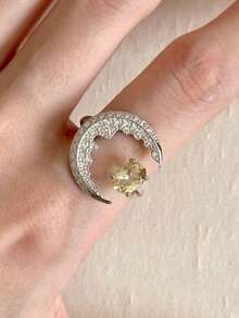 1枚时尚镂空星月戒指，简约铜色水钻仿黄水晶银色开口戒指，适合女性日常、派对、节日佩戴，亦可作为节日礼物、周年纪念礼物、珠宝礼品或日常送礼。