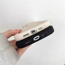 1个时尚花卉蝴蝶波浪紫色手机壳。摄像头开孔精准，有效防滑，轻薄贴合，质感细腻。兼容 16 Pro Max、16 Pro、17 Pro Max、17 Pro、16、17 / Galaxy S25、S25 Plus / Galaxy S25 Ultra / Honor 400 Lite、Moto G84等多款机型，可作为礼物送给朋友或自己。 - 紫色 - 查看 3