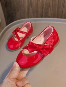 2-7 Years Old Red Shiny Leather Baby Girl Shoes, Soft & Comfortable With Easy Strap, Simple & Fashionable Toddler Flat Shoes For Spring/Autumn, Non-Slip Soft Sole Lightweight Baby Girl Leather Shoes, Cute Red Bowknot Summer Leather Sandals For Girls, Elegant Red Stage Performance Shoes To Match Dresses For Daily Life, Suitable For Home, Shopping, Sightseeing, Banquet, Party, Social Occasions And More - Red - View 9