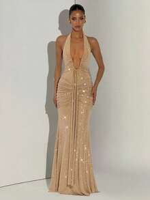 Halter Neck Bodycon Maxi Dress - Women's Sexy Deep V-Neck Style With Pleated & Open Back Details, Elegant & New - 卡其色 - 查看 1