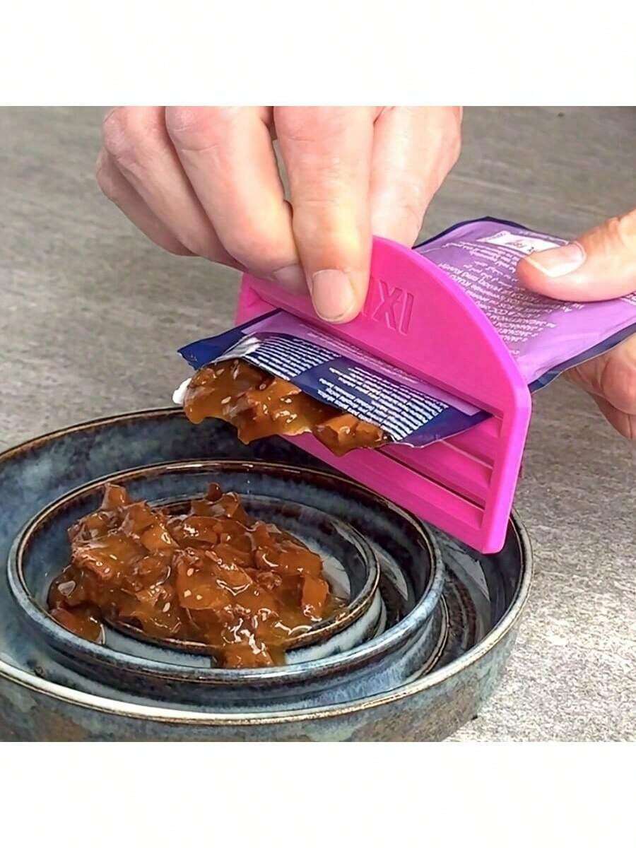This Practical Cat Food Squeezer Set Includes 1 Or 2 Cat Food Squeezers, Which Can Effectively Squeeze Out Cat Food From The Packaging Bag. It Can Maximize The Extraction Of Remaining Cat Food To Avoid Waste. This Squeezer Is Very Practical For Cat Owners Who Value Cleanliness And Convenient Operation. - 500ml - View 1