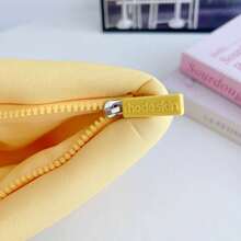 Hailey's Favorite Cosmetic Bag, Lip Gloss And Phone Case, A Spacious Hailey Bag. - Màu vàng - Xem 5