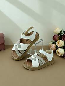 1双女童白色水晶装饰交叉绑带仿皮厚底露趾凉鞋，闪亮奢华风格，适合夏季假期和日常穿着，可爱童鞋，热门网红单品，广受好评，百搭女童凉鞋，时尚休闲风格童鞋，软底不磨脚，理想的日常穿着之选 - 白色 - 查看 1