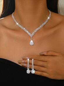 1769 Silver Necklace and Earring Set