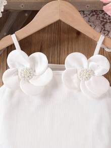 Vit ribbad, åtsittande linneklänning med 3D-motiv och pärldekor för flickor, avslappnad för vardagsbruk - Vitt - Visa 3