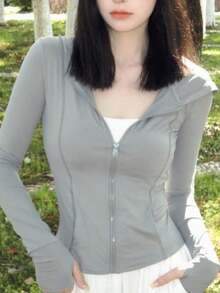 Chaqueta ligera de seda helada para mujer con protección solar para el verano Chaqueta de yoga para exteriores con protección UV Chaqueta transpirable con capucha y corte ajustado Prenda con protección solar - Gris - Ver 7