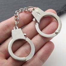 1pc Creative Handcuffs Shaped Keychain Simple Personalized Bag Ornament Accessory Suitable As A For Friends Keychain Accessories Small Gift - Multicolor - View 3