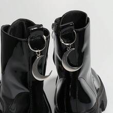 2个哥特朋克风月亮鞋饰，为您的鞋履增添神秘气息，可拆卸精致时尚配饰，小巧百搭，DIY鞋饰，适用于靴子、运动鞋和高跟鞋，复古鞋履饰品（不含鞋子） - 彩色 - 查看 2