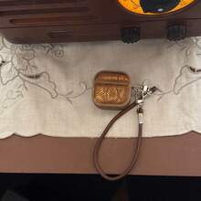 Stylish Snake Skin Pattern Leather 4/Pro 3/Pro 2 Protective Case Compatible With Apple Wireless Bluetooth Earphones, Suitable Compatible With Airpods 2/3 Generation, Women - Brown - View 5