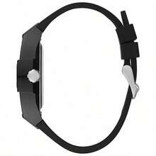 Guess 男士奢华绿色表盘腕表 - 大尺寸清晰表盘，不锈钢双色表壳，多功能男士腕表 - 黑色 - 查看 3