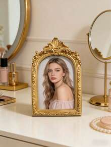 1个复古欧式金色装饰相框，3种尺寸可选，优雅复古设计，适合婚礼装饰、家居装饰，最佳礼品