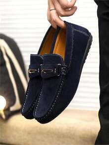 Mocasines de suela blanda de lujo, con tela de ante y decoración de hebilla de metal, costura fina, adecuados para múltiples ocasiones durante todo el año - Azul Marino - Ver 2