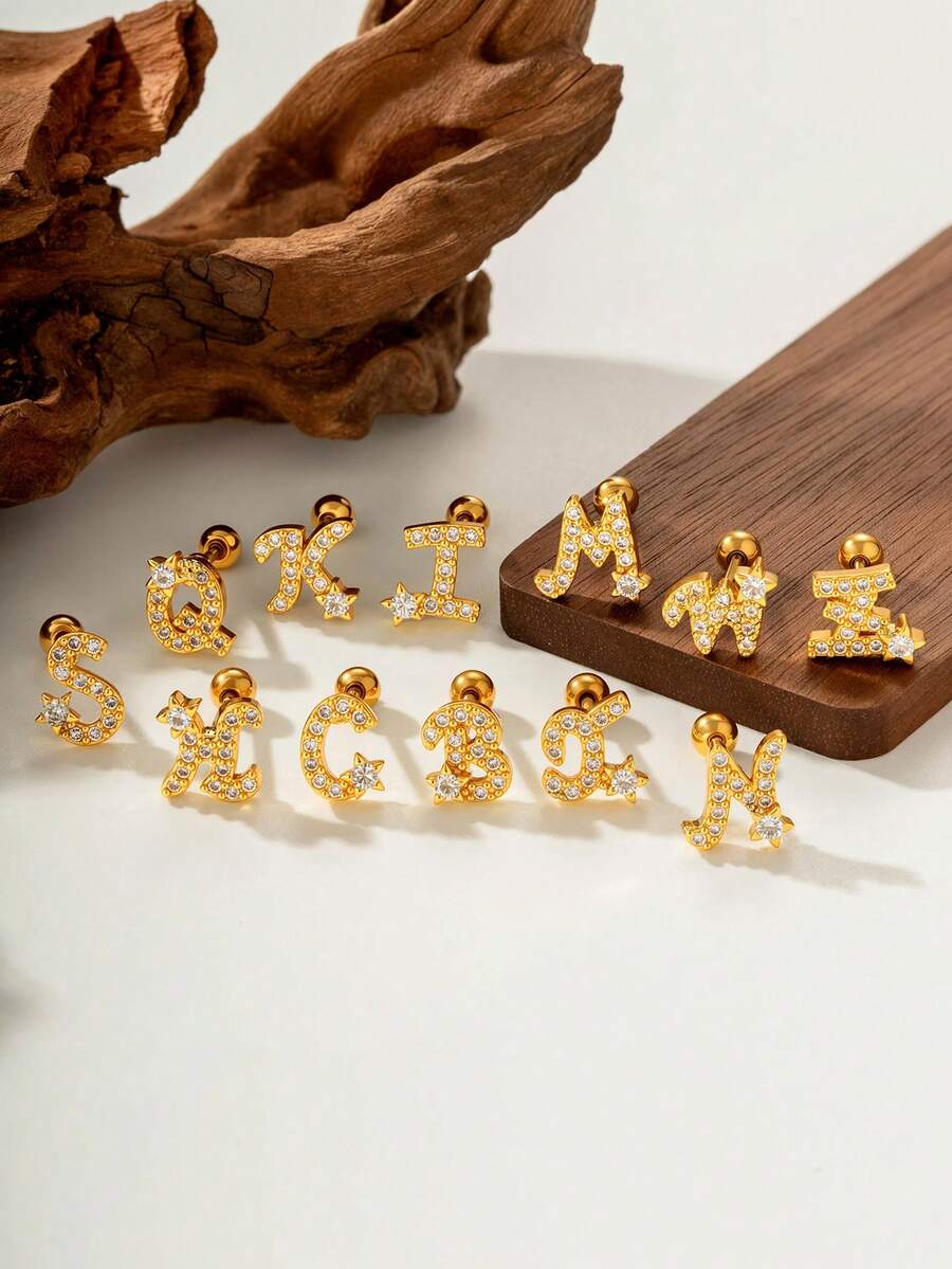 Toppiercing 1件铜锆石26个英文字母耳钉，不锈钢杆耳骨穿孔耳环