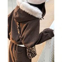 Women Outdoor Pants - Retro Brown (outerwear) - View 3
