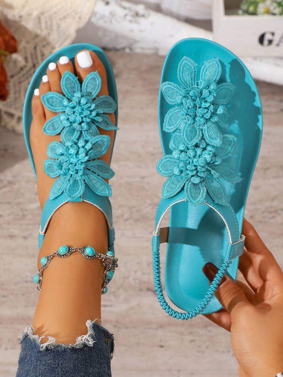 Giày sandal nữ thanh lịch, họa tiết hoa lá màu sắc tươi mát, phong cách cổ tích cho mùa hè, thiết kế hở mũi, phần trên và lớp lót bằng vải, đế ngoài chống trượt, đế trong bằng sợi microfiber - nhẹ nhàng, thích hợp cho trang phục đi biển.