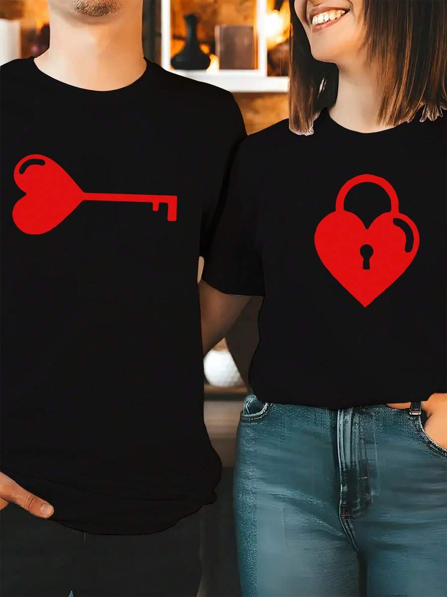 Camisetas A Juego Para Él Y Ella - Estiloso Gráfico De Corazón, Llave Y Candado, Ajuste Cómodo Casual, Camisetas De Manga Corta Y Cuello Redondo Para Hombres Y Mujeres, Perfectas Para Atuendos De Verano - Negro, Mujer - Ver 1