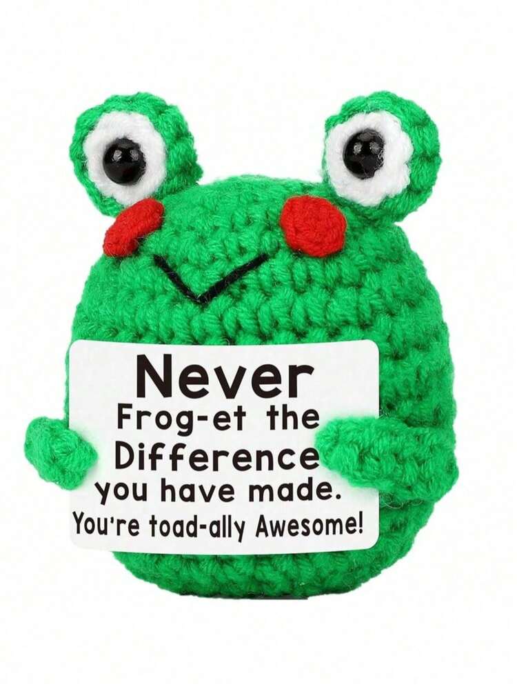 这款手工编织的毛绒娃娃摆件，上面写着充满正能量的鼓励话语，可以作为小礼物送给亲朋好友。可爱的针织玩具非常适合摆放在客厅或书桌上，既可作为生日礼物，也可作为房间装饰摆件。精美的娃娃设计和鼓励的话语，温暖又甜蜜！这些可爱的娃娃将永远是你的朋友，它们会让你感到放松和快乐！ - 彩色 - 查看 12