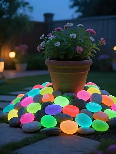 200 piezas de piedras de colores que brillan en la oscuridad, guijarros luminosos, 200 piezas/paquete de piedras fluorescentes, rocas artificiales que brillan en la noche, sin necesidad de electricidad, tamaño pequeño, fácil de colocar, decoración DIY, creación manual de atmósfera, decoración de jardín, adornos de acuario, perfectos para la decoración del Día de San Valentín, adecuados para el hogar, el patio, el jardín, el acuario, la boda, la fiesta