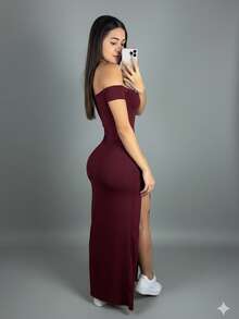 Long, Fitted, Off-The-Shoulder Dress With A Sensual Side Slit. - Redwood - View 2