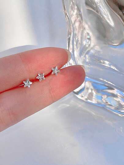 不锈钢迷你五角星锆石耳钉，耳洞耳环，低过敏性心形小耳环，也可作鼻环使用，无需摘下即可睡觉或洗澡，男女皆宜，适合日常佩戴，适合各种耳洞，珠宝礼品，情人节礼物，新年礼物