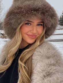 Women's Fluffy Wide Brim Faux Fur Bucket Hat, Warm And Cozy Bucket Hat For Winter, Fashionable And Comfortable, Suitable For Stylish Street Outfits