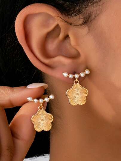 1 Pair Fashionable Holographic Five-Leaf Clover Flower Pendant Earrings, Elegant Pearl Decor Jewelry For Women, Suitable For Daily Wear, Vacation, Date, Festivals, Women's Jewelry Gift