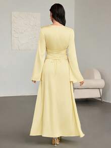 Women's Spring/Summer Fashionable & Elegant Yellow Satin A-Line Dress – Square Neckline, Flared Sleeves, Irregular Pleated Design, Ideal For New Year Gowns, Romantic Dates & Party Wear